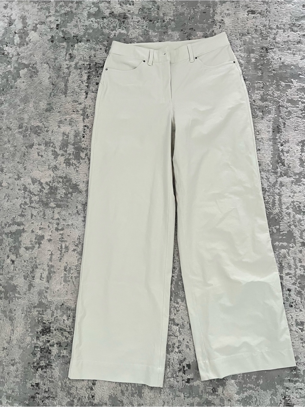 EUC lululemon city sleek wide leg pants size 29 light ivory
